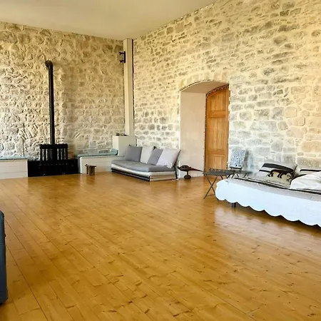 Artist's Chateau With Ruins In Gard * Vénéjan